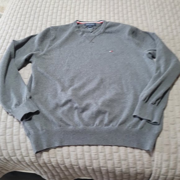 Tommy Hilfiger Size M grey sweater Men - Picture 6 of 10